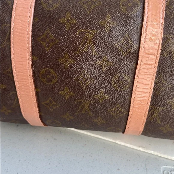 Louis Vuitton Monogram Sac Souple custom
No visible date code
14” x 10” x 7 - Picture 7 of 15
